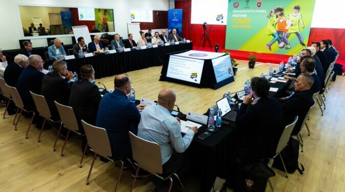 Paneli i UEFA-s “Grassroots” zhvillon mbledhjen e radhës në Shtëpinë e Futbollit