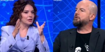 “Boll, tani s’ta lejoj”, plas debat i ashpër mes Spiropalit dhe Lelës: Kam lënë fëmijët në shtëpi