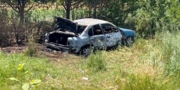 Automjeti shpërthen në flakë gjatë furnizimit me karburant në Korcë, dy të lënduar