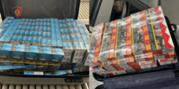 Kontrabandoi cigare, ndalohet në aeroportin e Lutonit 38-vjeçari shqiptar