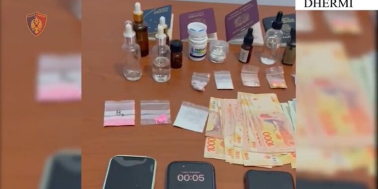 Rritet përdorimi i drogave sintetike në Shqipëri/ Eksperti i sigurisë ngre alarmin: Turistët e huaj po sjellin droga të reja