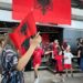 Ja si përcillen tifozët kuq e zi në Aeroportin e Tiranës (FOTO)