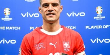 Xhaka protagonist në fitoren e Zvicrës, vlerësohet si “Njeriu i ndeshjes”