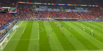 Përfundon pjesa e parë e ndeshjes, 2-1 për Italinë, kuqezinjt e mbyllin me disavantazh