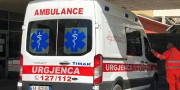 ‘E rëndë’, shembet në tokë 57-vjeçari në Durrës, ndërron jetë pas një goditje në zemër