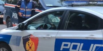 Plas sherr në një lokal në Korçë, plagoset efektivi i policisë