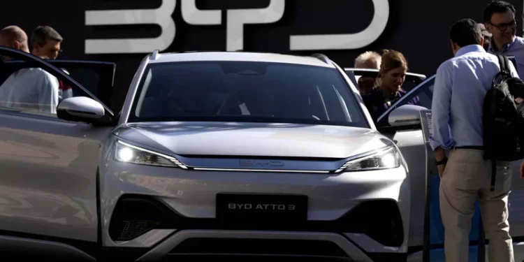 BE rrit tarifat për makinat elektrike kineze, reagon ashpër Pekini