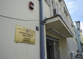 Gjykata merr vendimin për burrin që kanosi bashkëshorten e tij me armë në Gjakovë