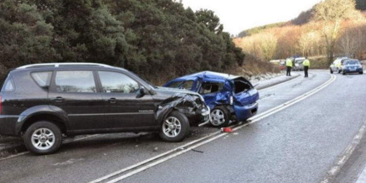 Aksident rrugorë në aksin Prishtinë-Pejë, 4 persona të lënduar