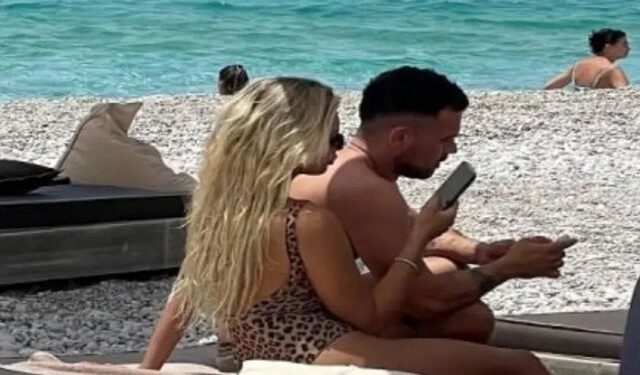 Ju tregojmë kush është bjondja që u fotografua krah Ylli Limanit (FOTO)