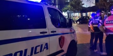 Plagosi me thikë një person në Tiranë, bie në pranga 42 vjeçi