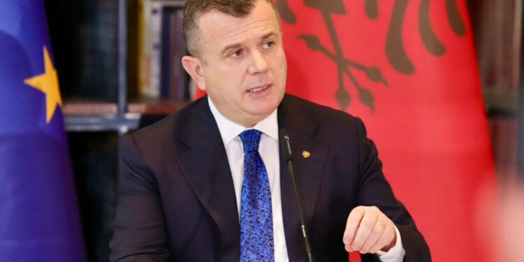 Pezullimi i 19 punonjësve të Policisë së Shtetit, reagon ministri Balla