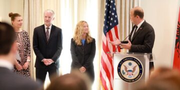 Angazhim i fortë i SHBA në mbështetje të reformës në drejtësi, Ja mesazhi nga gjyqtarët dhe prokurorët amerikanë