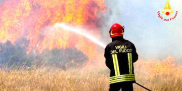 Tentuan të shpëtonin një familje nga flakët, humbin jetën 2 zjarrfikës