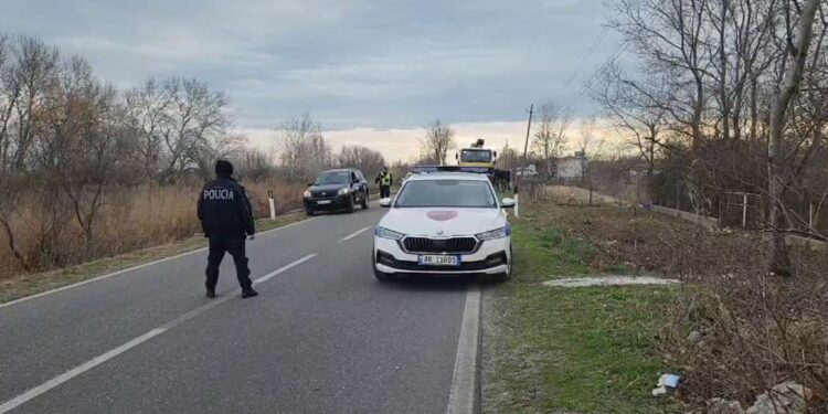 Aksident në aksin Shkodër- Muriqan, 17-vjeccari me motor përplaset me një mjet, mbetet i plagosur