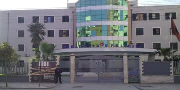 Shpërthimi i autobotit në karburantin në Tiranë-Durrës, Policia jep detajet: 2 të lënduar, zjarri është shuar tërësisht