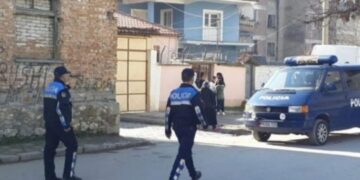 Tmerr në Gjirokastër, 43-vjeçari gjendet i varur në shtëpi