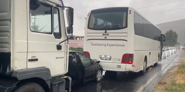 Ngjarje e rëndë në Krujë, ndërron jetë 45-vjeçari, po hante fiq