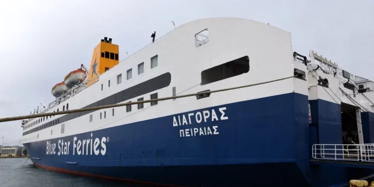 ‘Tmerr ne det’, anija përplaset gjatë nisjes, panik tek pasagjerët