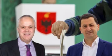 E pazakontë ,Petro Gjikuria uron Vangjel Tavon për fitoren në Himarë