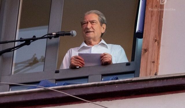 Berisha: Të vazhdojmë betejën për të përmbysur nga pushteti Edi Ramën dhe bandën e tij kriminale