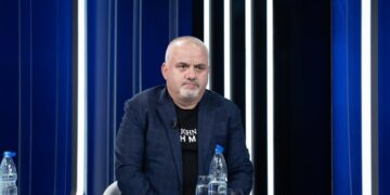 Thyhet aplikacioni i ri “Ghost”, Hoxha: Janë arrestuar edhe shqiptarë, operacion masiv në Australi dhe BE