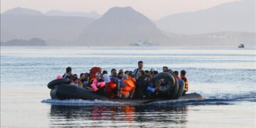 Rrezikuan të mbyteshin, shpëtohen 500 emigrantë nga autoritetet spanjolle