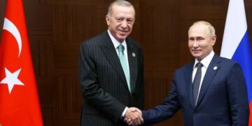 Thirrja e Erdogan: Rusia t’i kthejë Krimenë, Ukrainës
