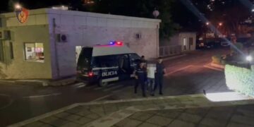 Zbulohet një laborator për falsifikim dokumentesh në Gjirokastër, në pranga tetë persona