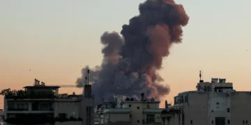 Izraeli nuk njeh mëshirë, godet selinë qendrore të Hezbollahut në Bejrut, ishte ndërtuar nën ndërtesa banimi