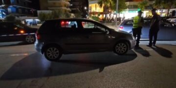 Aksident në Lungomare, 55-vjeçarja përplaset nga makina