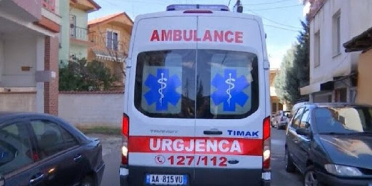 U rrëzua nga biçikleta, përfundon në spital i mituri në Shkodër