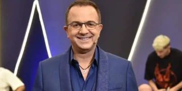 “Më thonin qorr”, Ardit Gjebrea ndan historinë e tij: Më kanë bullizuar në shkollë