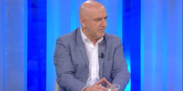 “Shqipëria në një pozicion delikat përballë zhvillimeve në Lindjen e Mesme”, paralajmëron Bejko