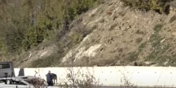 Zinxhir aksidentesh, një person me maskë hedh vaj në Qafën e Murrizit