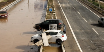 Bilanc ‘lufte’ në Spanjë, shkon në 140 numri i viktimave nga përmbytjet