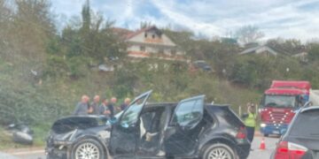 Aksident i rëndë në aksin Librazhd- Përrenjas, përplasen ‘kokë më kokë’ dy makina , dyshohet për të plagosur