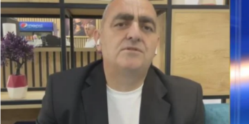 “Do të kandidoj sërish për Himarën, nuk heq dorë”, e goditën me vezë e kos jashtë Kryesisë së Kuvendit, Beleri: Sulm i orkestruar!