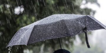 A do të ketë reshje shiu? Parashikimi i motit për ditën e nesërme, ja çfarë pritet të ndodhë me temperaturat