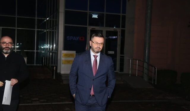 Mbi katër orë dëshmi, deputeti Plarent Ndreca del nga ambientet e SPAK