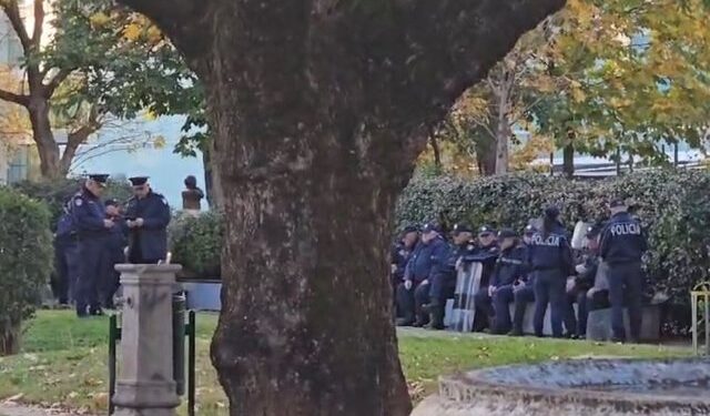 Sot protesta e opozitës, Policia blindon Parlamentin, merr masa