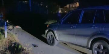 Makina përplas motorin, një i plagosur në gjendje të rëndë