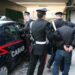 Plagosi me kaçavidë dhe i grabiti 14 mijë euro pensionistit në banesë, arrestohet 34-vjeçari shqiptar