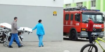 Zjarri shkrumboi Urgjencën e QSUT, ekspertët zbardhin skandalin: Bateritë u instaluan në ambient pa ventilim dhe ajrim. UPS shpërtheu nga mbinxehja