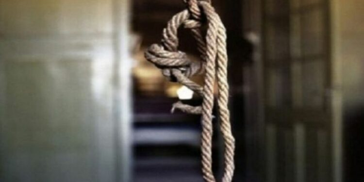 ‘Tragjike në Fier’, gjendet i vetëvarur 36-vjeçari në banesën e tij