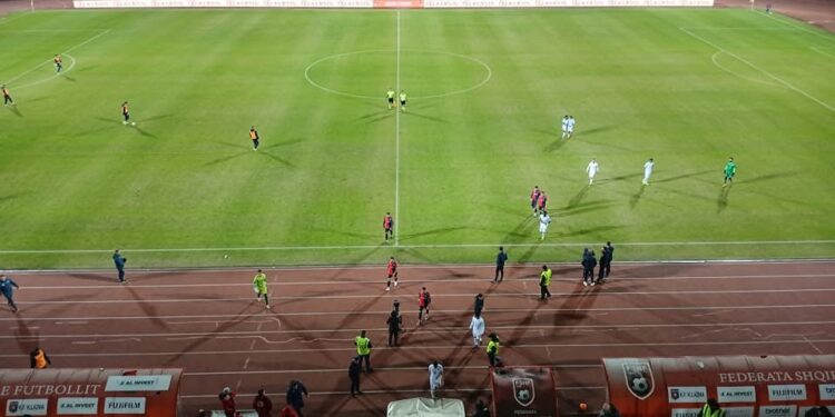 Triumfon Dinamo, Vllaznia bie në Shkodër
