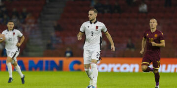 Totenhem dhe Njukasëll pas Mario Mitajt, flet babai i mbrojtësit të Kombëtares shqiptare