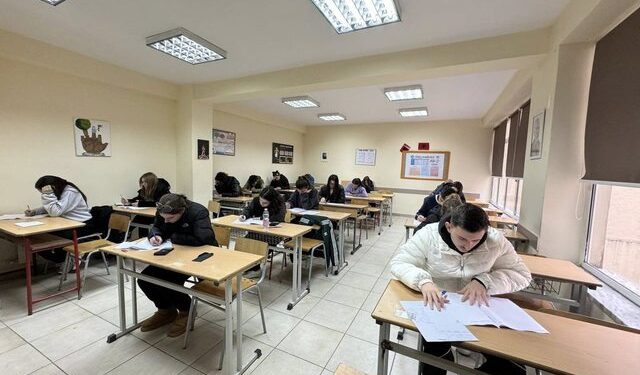 Nis faza e dytë e Olimpiadave Kombëtare në shkollat 9-vjeçare dhe të mesme