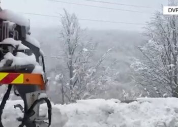Moti i keq në Shkodër, policia thirrje drejtuesve të mjeteve: Pajisuni me zinxhirë dhe goma dimërore