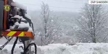 Moti i keq në Shkodër, policia thirrje drejtuesve të mjeteve: Pajisuni me zinxhirë dhe goma dimërore